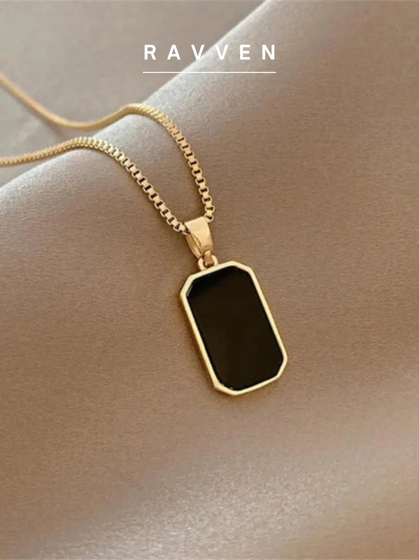 Square 2.0 – Modern Geometric Pendant Necklace